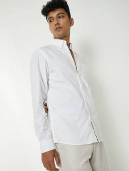max - Men Solid Slim Fit Shirt