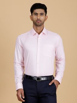 JadeBlue - Men's Pink Cotton Solid Regular Fit Formal Shirt