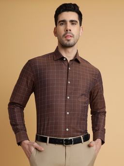 JadeBlue - Men's 100% Cotton Checked Brown Regular Fit Full Sleeve Cutaway Formal Shirt