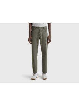 United Colors of Benetton - Olive Solid Straight Fit Jeans