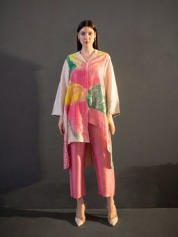 clos - Cream and Pink High Low Kurta with Pant (Set of 2)