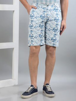 CRIMSOUNE CLUB - Men Blue Floral Print Pure Cotton Shorts