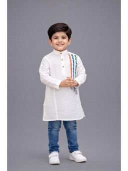 The Magic Wand - Boys Woven Full Sleeves Tri-Colour Lace Detailed Kurta