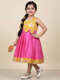 The Magic Wand - Pink Jacquard Sleeveless Dress with Bow Applique