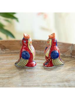 ExclusiveLane - Rooster Pair Ceramic Salt & Pepper Shakers Set