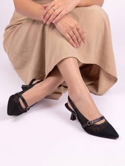 CHINRAAG - Women Black Spool Heels