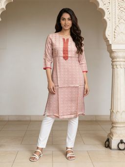 Rangita - Women Pink Rayon Geometric Straight Knee Length Kurta