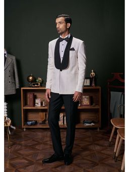 Philocaly - Neige White Regular Fit Formal Suit