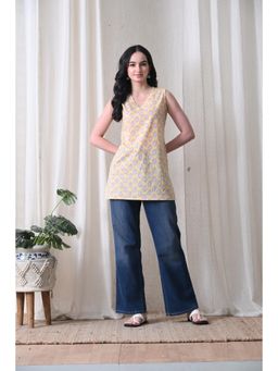 Rimika - Women Butter Yellow Buti Cotton Printed Straight Kurti