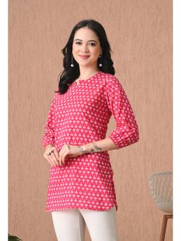 Rimika - Women Pink Floral Printed Straight Kurti