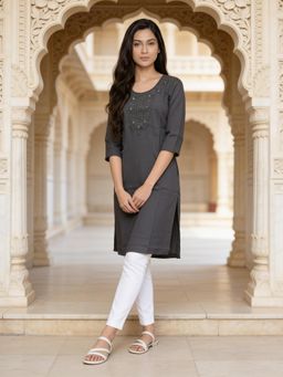 Rangita - Women Black Embroidered Kurta