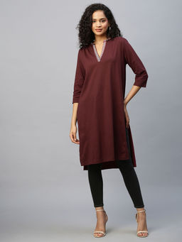 Chemistry - Burgundy Longline Embroidered Cotton Jersey Kurta