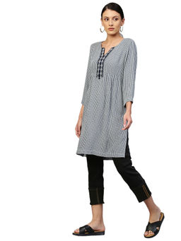 Chemistry - Black Crinkle Rayon Embroidered Kurta