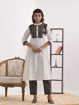Aravalii - Cream Cotton Printed Patchwork Kurta