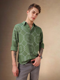 Dennis Lingo - Men Green Geometric Spread Collar Short Sleeves Relaxed Fit Casual Shirt