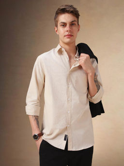 Dennis Lingo - Men Beige Solid Spread Collar Long Sleeves Relaxed Fit Casual Shirt