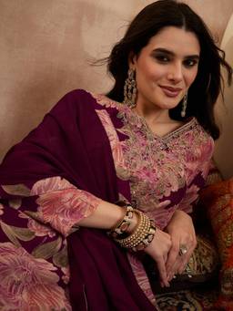 Vaamsi - Purple Embroidered Three Fourth Sleeves Kurta Pant with Dupatta