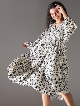 SHOWOFF - Women's Off White Animal Fit and Flare Midi Dress