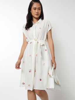 max - Women Embroidered A-Line Knee Dress with Belt