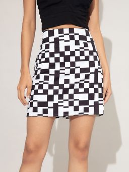 Twenty Dresses by Nykaa Fashion - Black And White Geometric Printed A Line Short Skirt