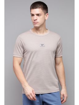 Reebok - Men Beige Textured T-Shirt