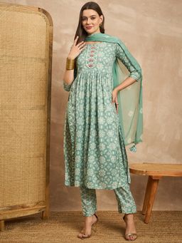CHETI - Women Green Viscose Rayon Printed Kurta & Pant With Dupatta
