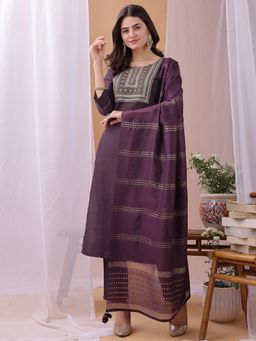 HRITIKA - Women Wine Silk Blend Floral Kurta & Pant With Dupatta