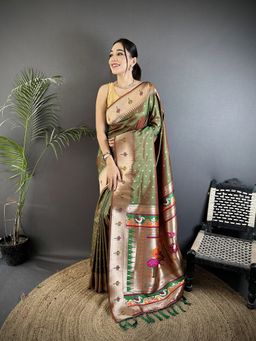 Elora - Green Floral Saree With Unstitched Blouse