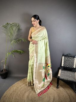 Elora - Green Floral Saree With Unstitched Blouse