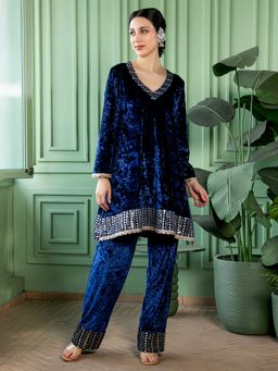 Qissa - Women Blue Velvet Embroidered Co-Ord Set