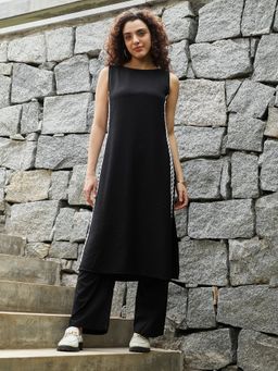 Qissa - Women Black Polyester Embroidered Kurta & Pant