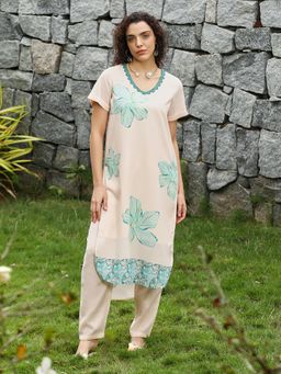 Qissa - Women Multi-Color Polycotton Floral Kurta & Pant