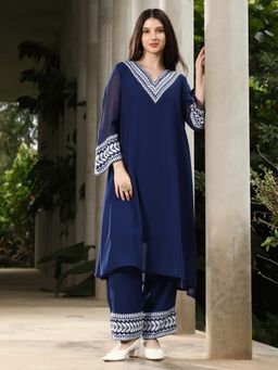 Qissa - Women Blue Georgette Floral Kurta & Pant