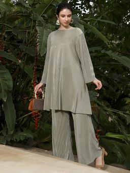 Qissa - Women Green Satin Stripes Co-Ord Set