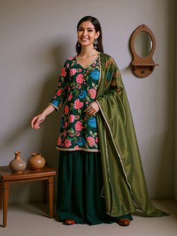 Qissa - Women Green Chanderi Floral Kurta And Sharara with Dupatta