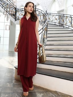 Qissa - Women Red Polyester Blend Solid Kurta & Pant