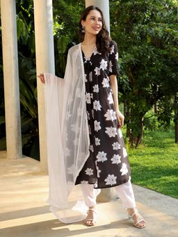 Qissa - Women Black Polyester Floral Kurta & Pant with Dupatta