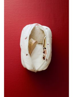 H&M - White Cotton Muslin Changing Bag