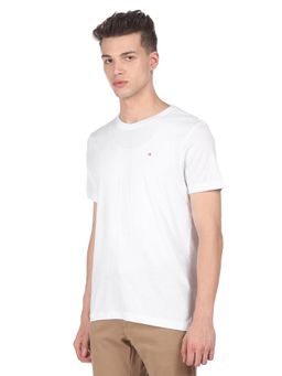 Arrow - Men White Crew Neck Solid T-shirt