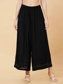 Black color option, Currently selected