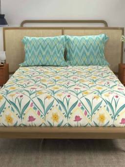 NEELA HOME - 140 TC Green Cotton Flat Bedsheet with 2 Pillow Covers