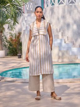 House of Fett - Bahamas Shrug