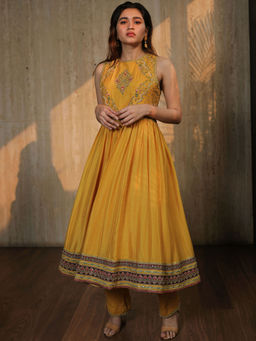 House of Kosh - Yellow Cross Back Embroidered Anarkali Kurta and Pant (Set of 2)