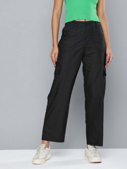 Levi's - Women Mid Rise Black Cargo