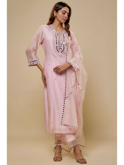 Asaga - Embroidered Pink Relaxed Fit Mirror Work Kurta With Pant (Set of 3)
