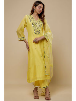 Asaga - Embroidered Butter Yellow Mirror Work Kurta With Pant And Dupatta (Set of 3)