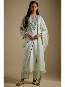 Asaga - Green Hand Embroidery Kurta With Pant And Dupatta. (Set of 3)