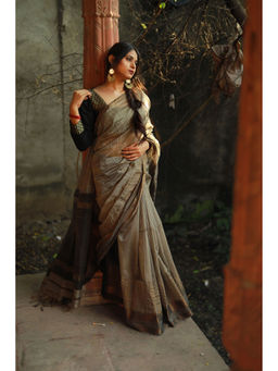 BEGUM BELIYA - Minimalists Obsession Maheshwari saree with Unstitched Blouse