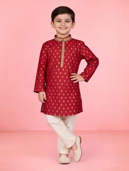 Vastramay - Red Silk Blend Mandarin Neck Floral Kurta & Pyjama