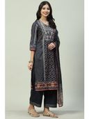 Black color option, Currently selected